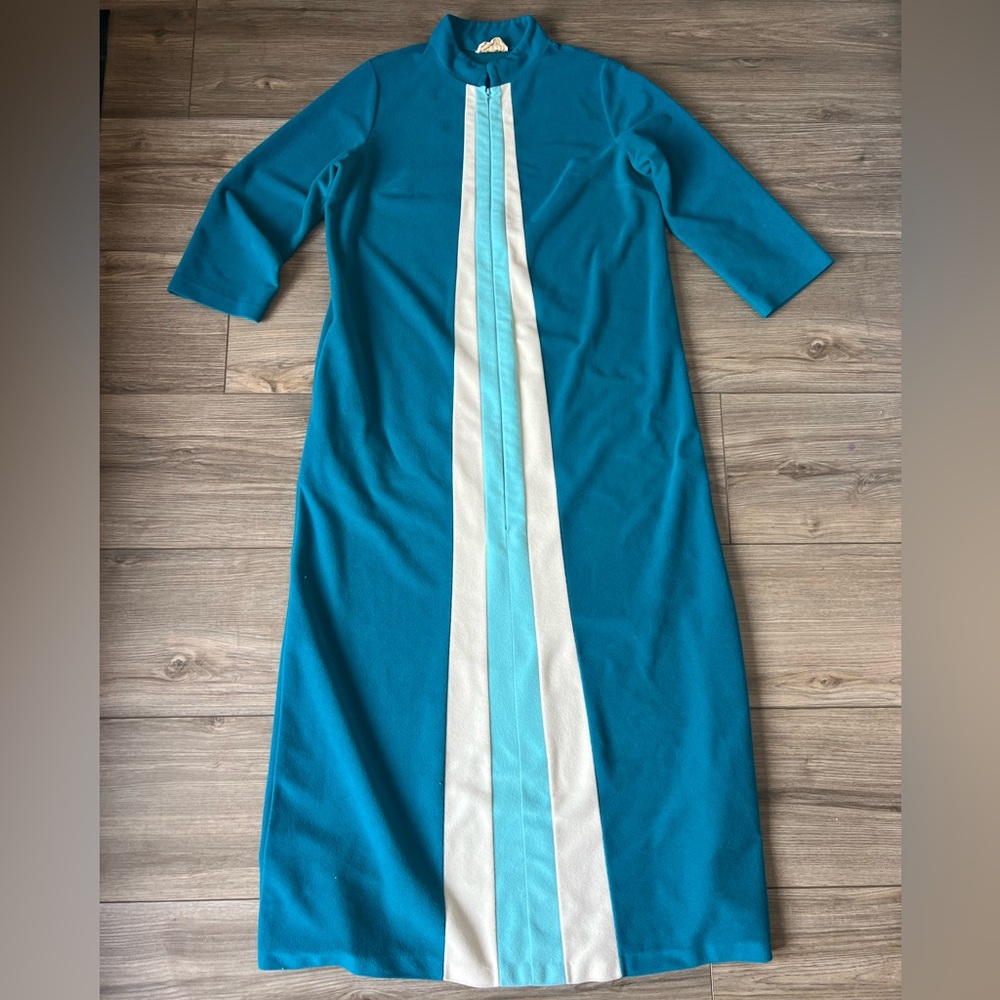 Vintage JC Penney Robes Women's Zipper Front Polyester Size 14 Teal Blue White